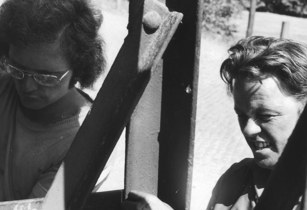 Energieversorgung Aue Schwarzenberg Erzgebirge mit Karli  auf dem Mast 1973